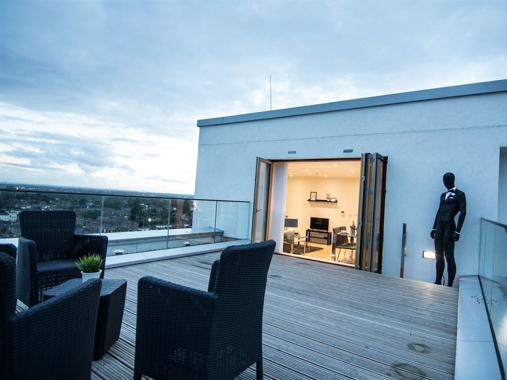 The Penthouse At Hewitt Hotel Reading Bagian luar foto