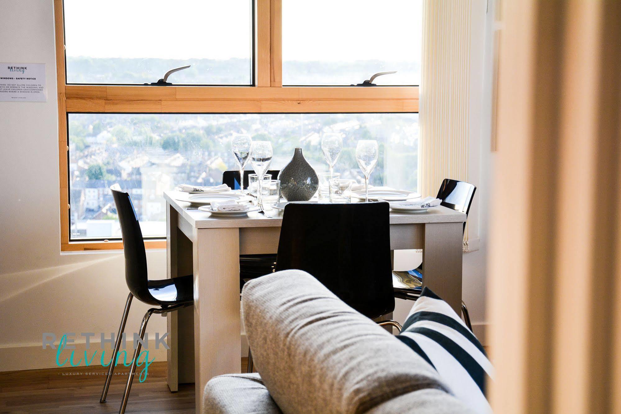 The Penthouse At Hewitt Hotel Reading Bagian luar foto