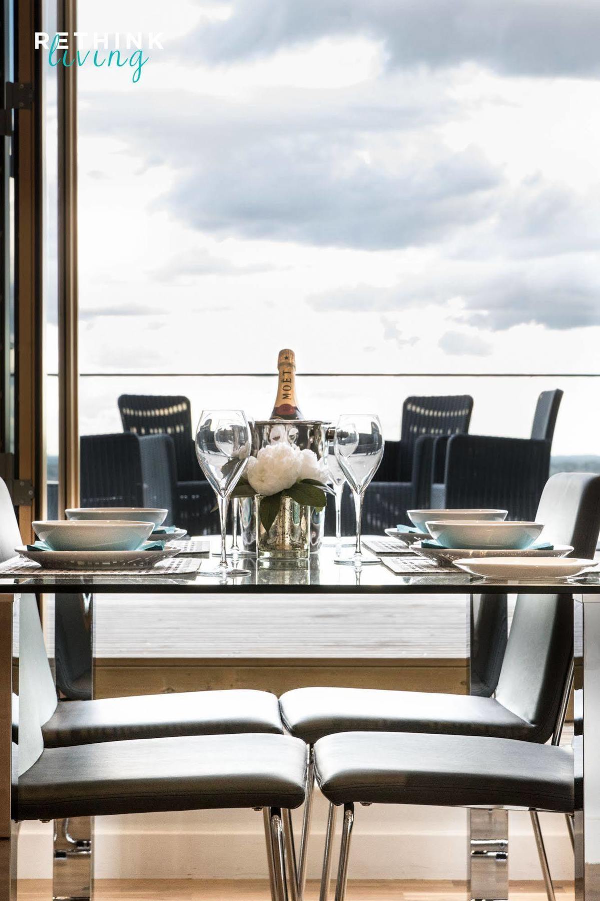 The Penthouse At Hewitt Hotel Reading Bagian luar foto